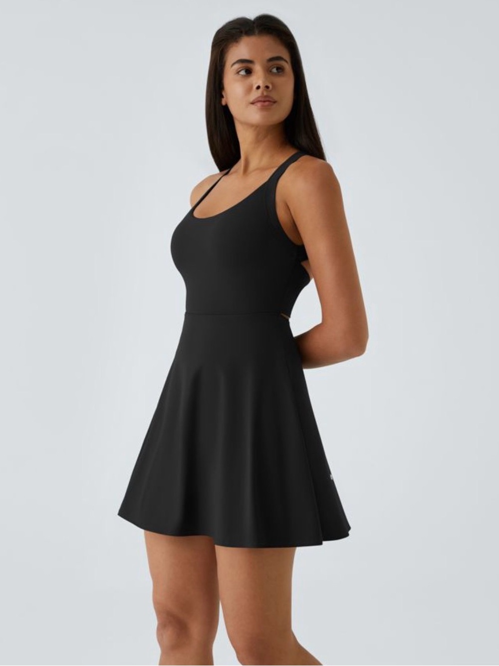 HALARA Softlyzero airy backless twisted dress - Picture 4 of 8